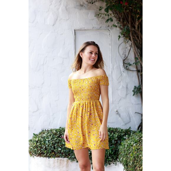 Mustard Yellow Smocked Floral Babydoll Dress - Medium - Picture 4 of 5